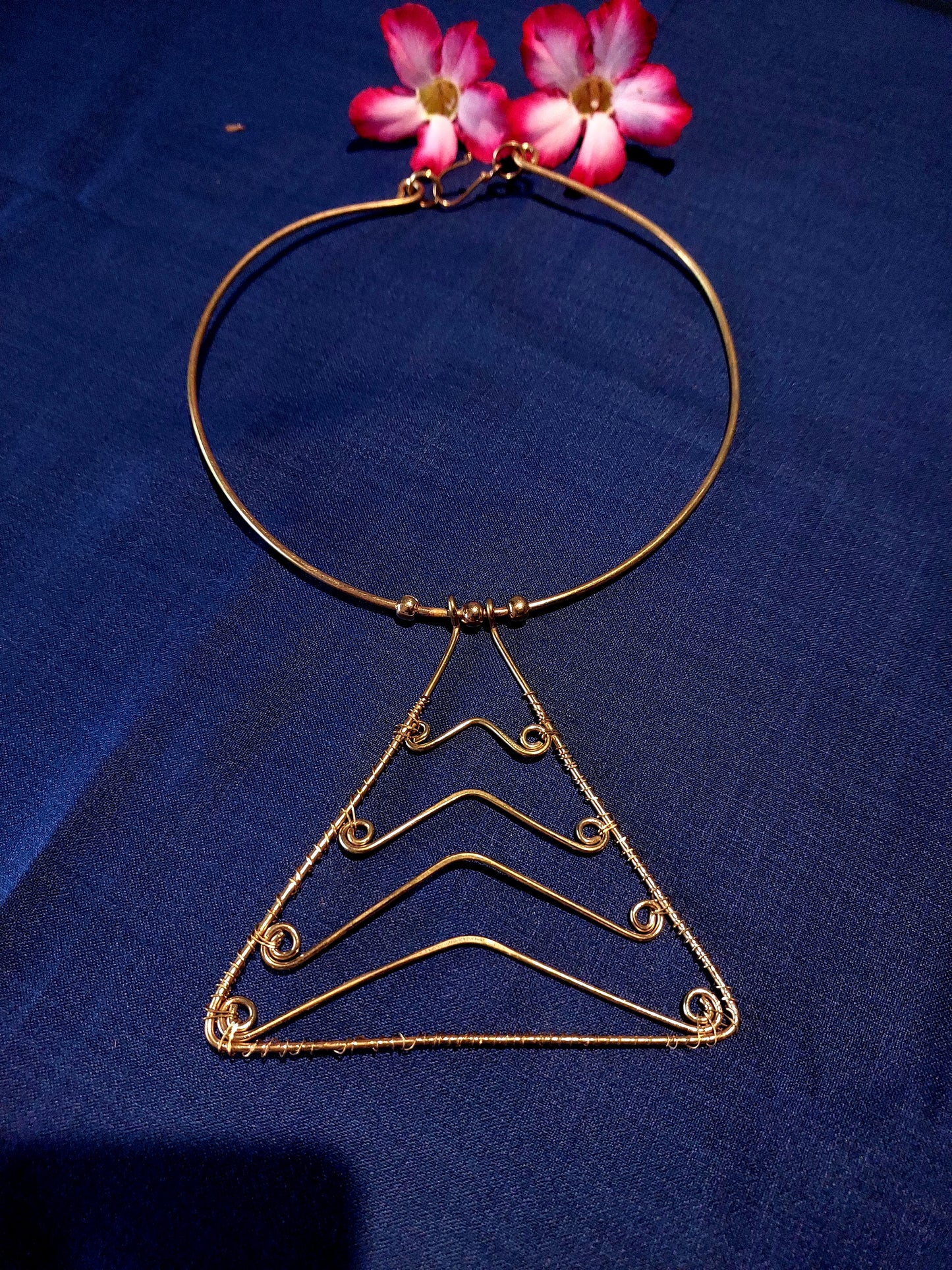 Handcrafted Hansuli in Dokra/Brass