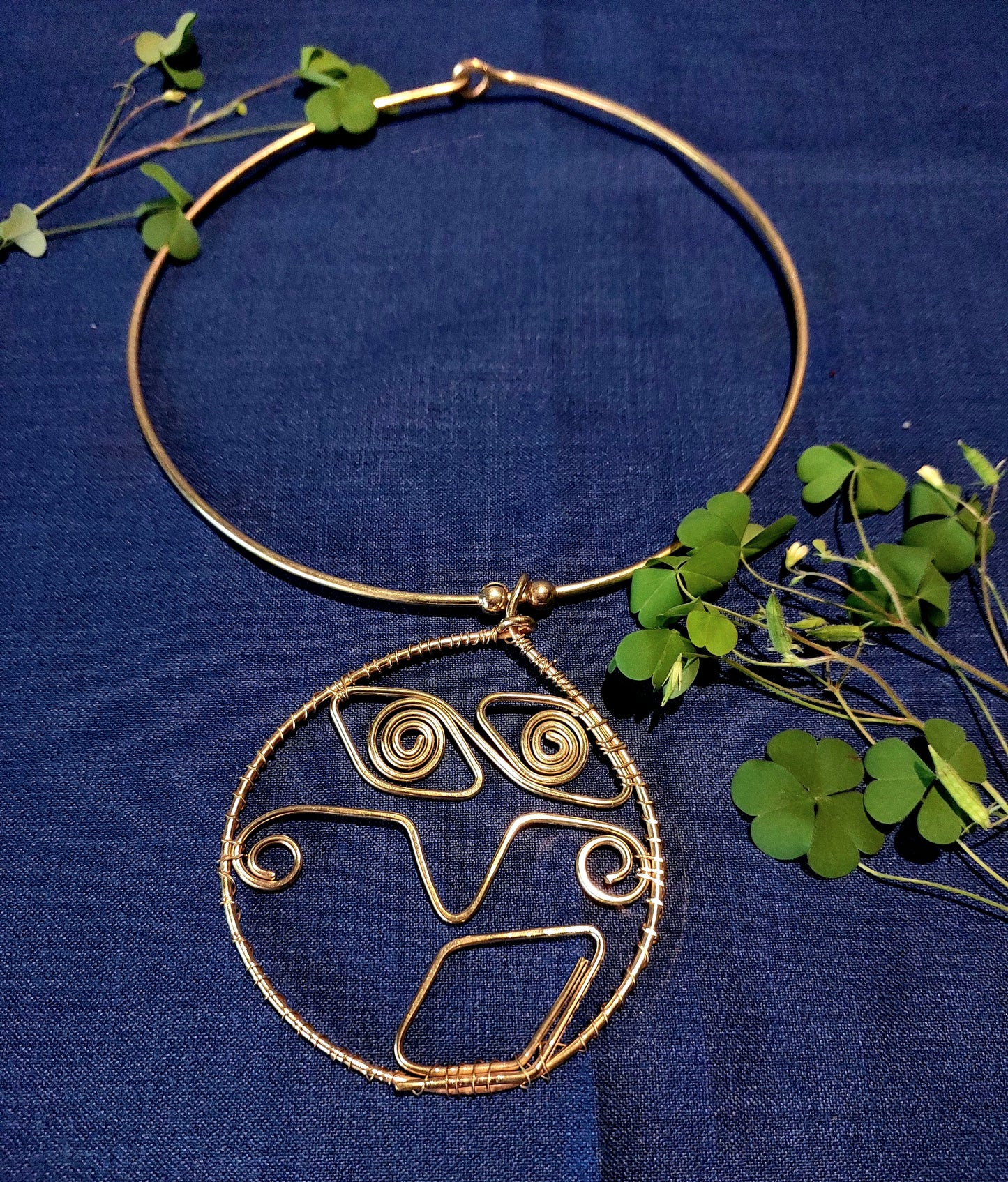 Handcrafted Hansuli in Dokra/Brass
