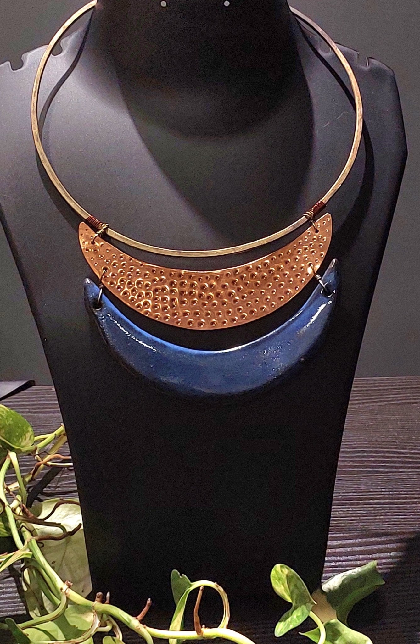 Hansuli in Dokra With Ceramic Pendant -Jewellery- Aananda Collections