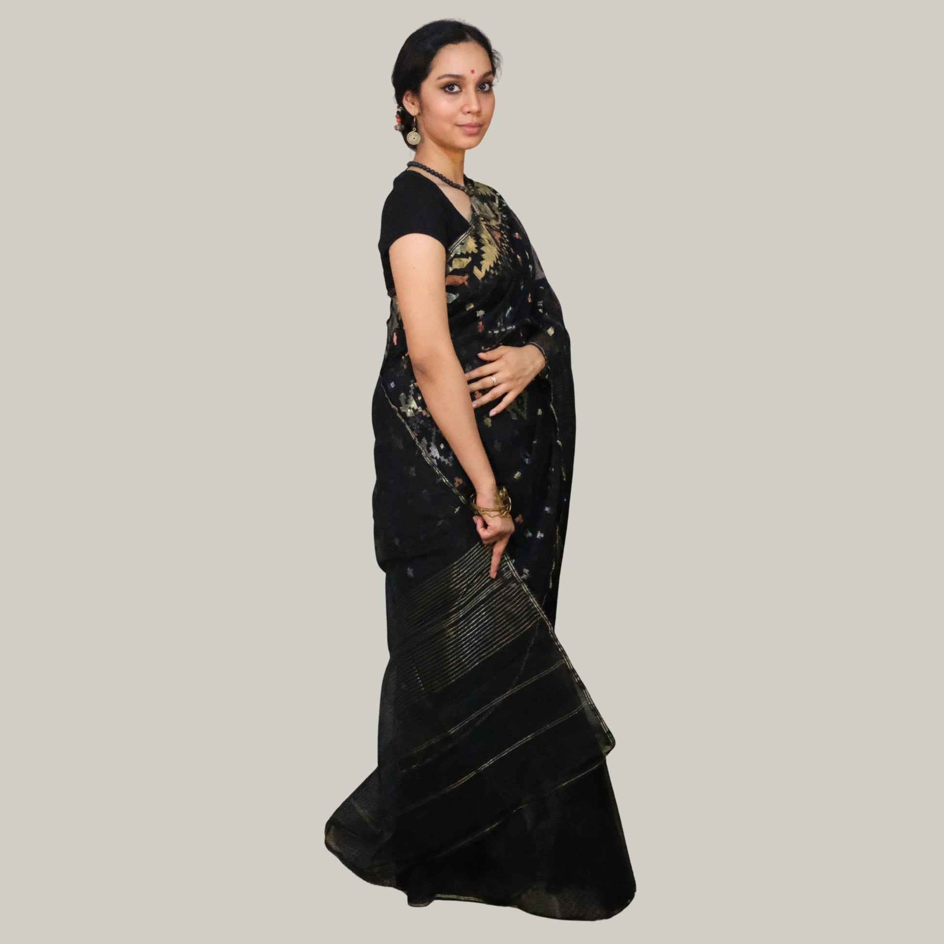 Black Bangladeshi Dhakai Jamdani -Handloom Sarees- Aananda Collections