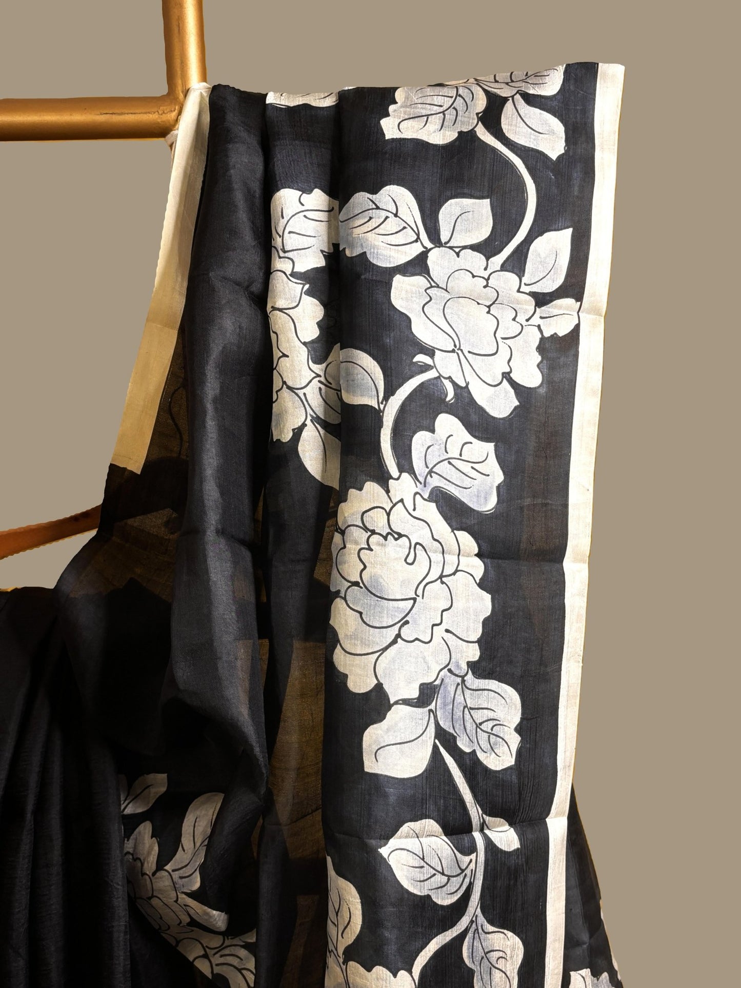 Black & White Hand Painted Murshidabad Silk Saree -Handloom Sarees- Aananda Collections