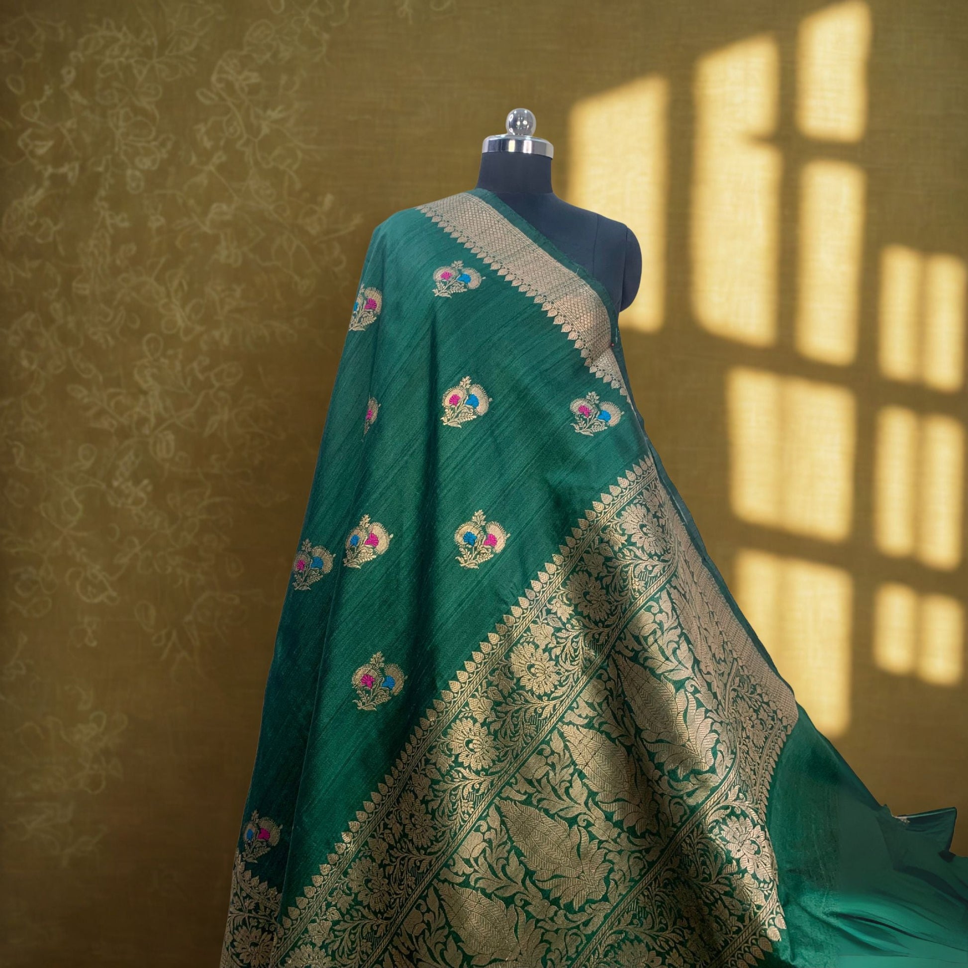 Emerald Green Tussar Benarasi Saree -Handloom Sarees- Aananda Collections
