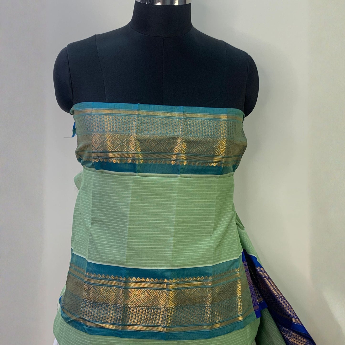 Light Mint Green Silk Cotton Gadwal Saree -Handloom Sarees- Aananda Collections
