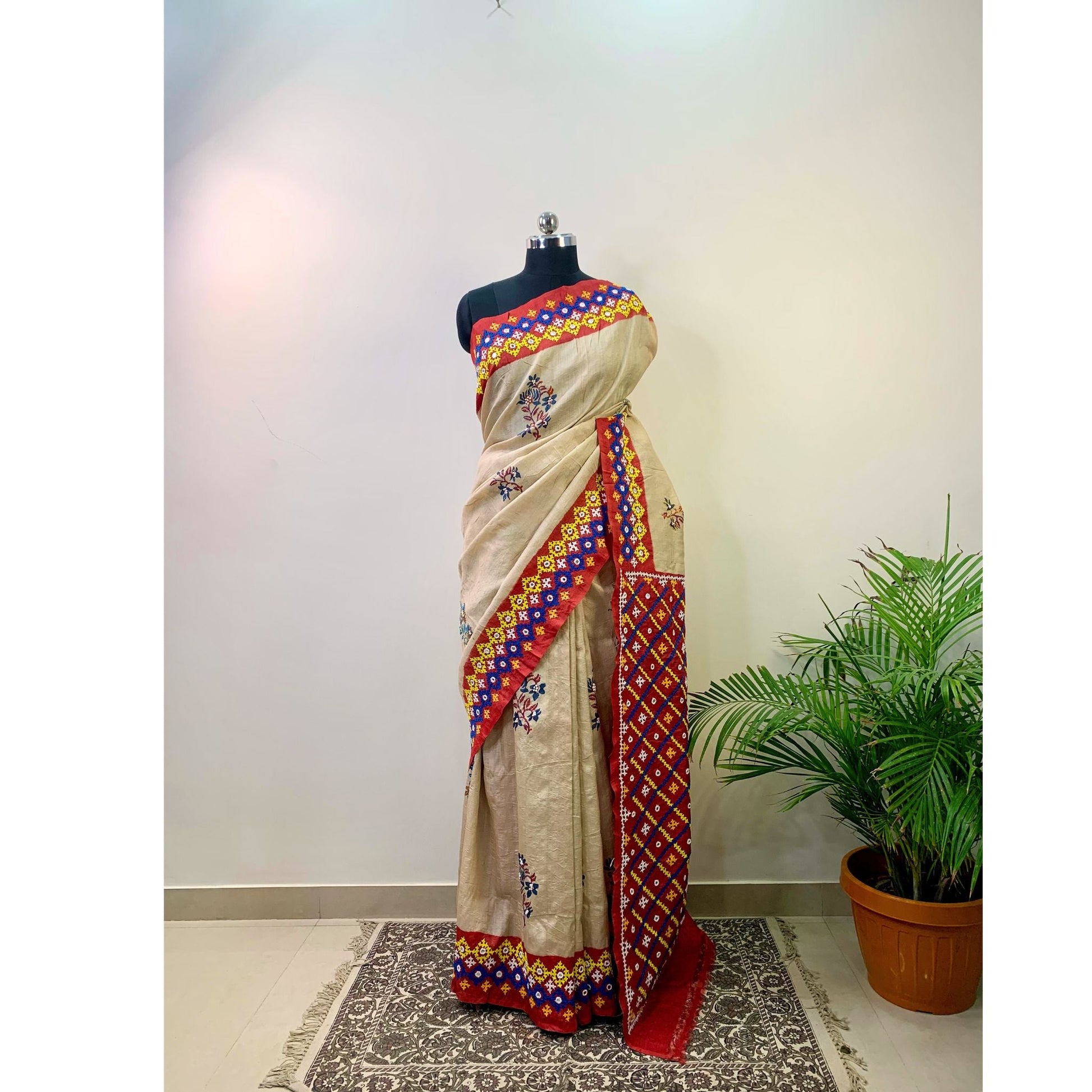 Tussar Silk Saree – Hand Embroidered Gujrati Stitch -Handloom Sarees- Aananda Collections