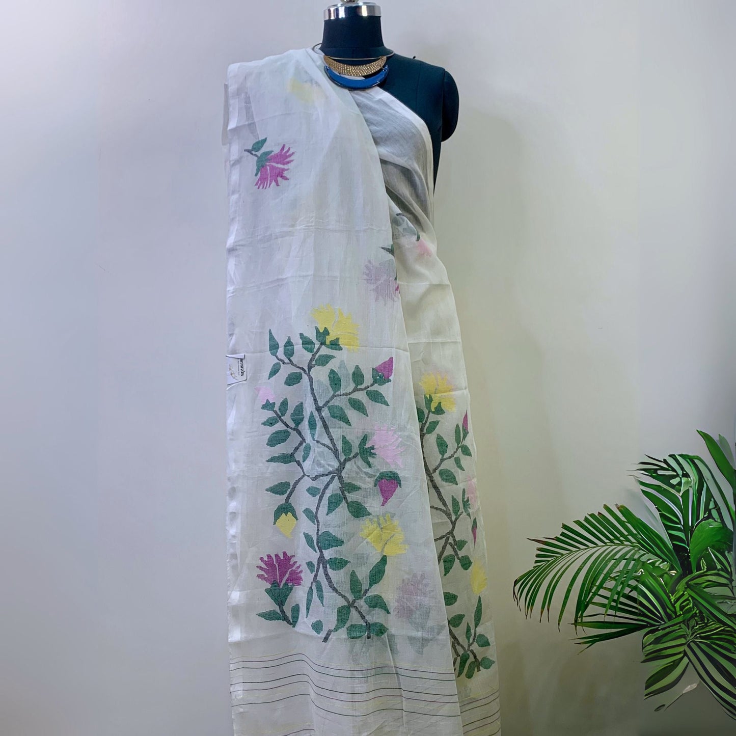 White Pure Cotton Dhakai Jamdani Saree -Handloom Sarees- Aananda Collections